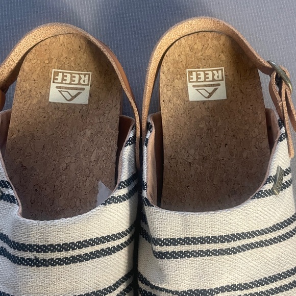 Reef Women's Cushion Sage TX  Black and White Striped Clogs Size 9 - Picture 3 of 10